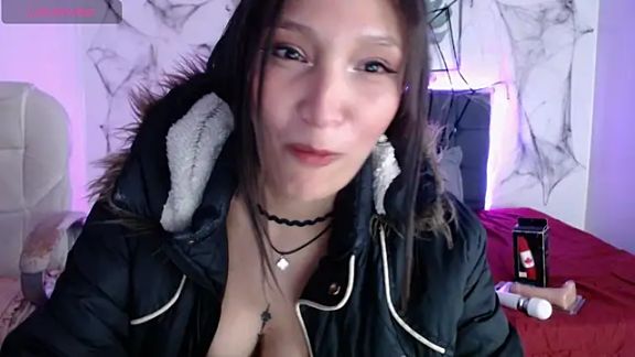 mia_collens