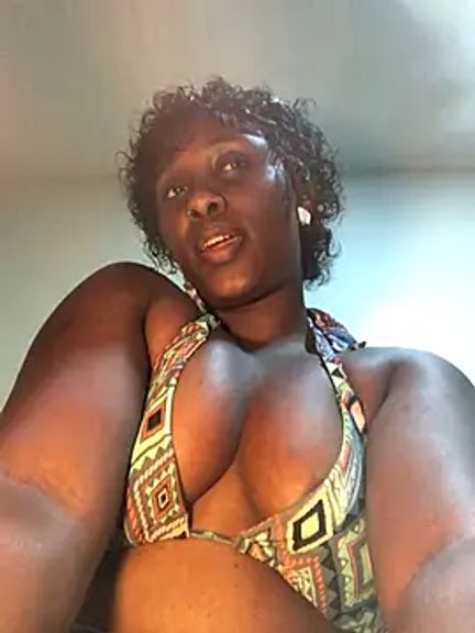 Lola_Davis6