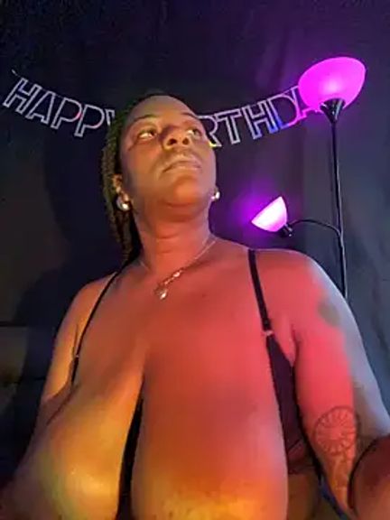 GirthGoddessCoco