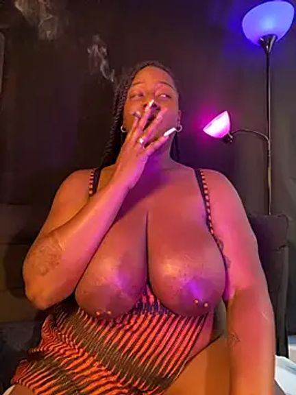 GirthGoddessCoco
