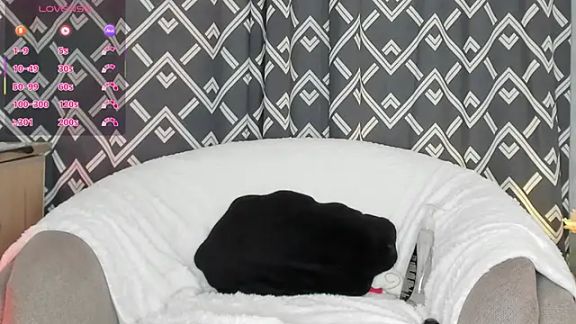 alyjonesoficiall