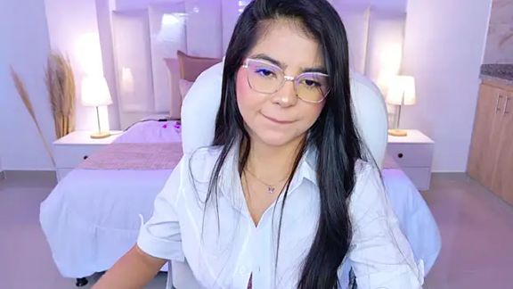 Layla_Breezee