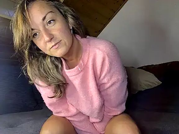 stunning_Rosi