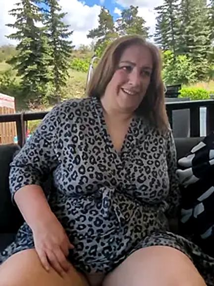 Canadian_BBW