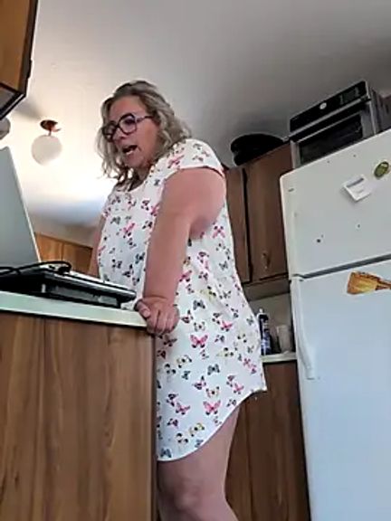Canadian_BBW