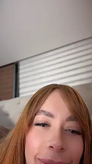 Holli_woul
