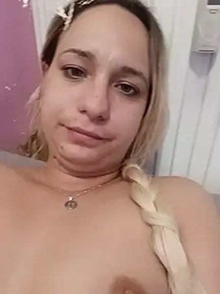 Mia_RainX