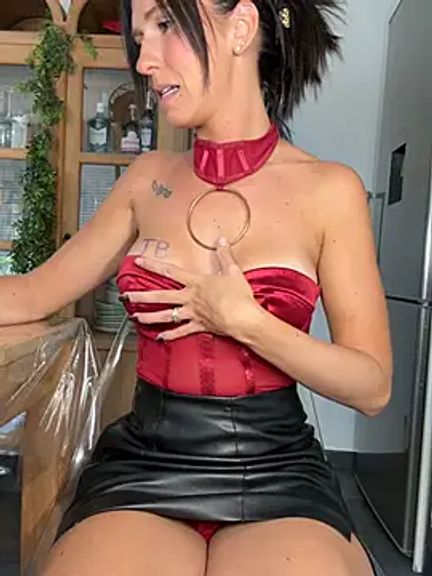 lola_tentatiion