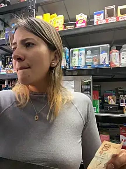 Andrea_19blonde