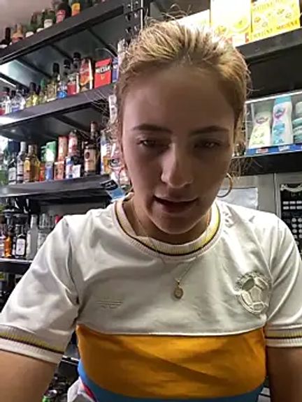 Andrea_19blonde