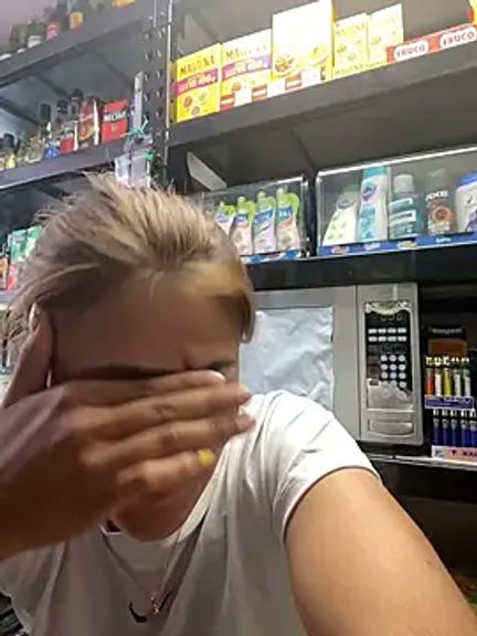 Andrea_19blonde
