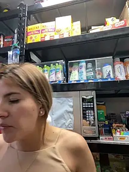 Andrea_19blonde