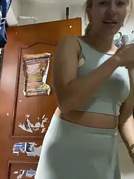 Andrea_19blonde