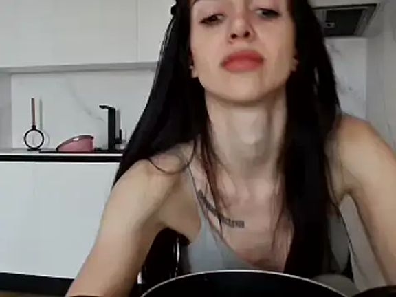 exotic_brunettee