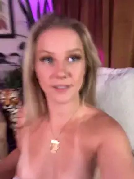 lexi_luv