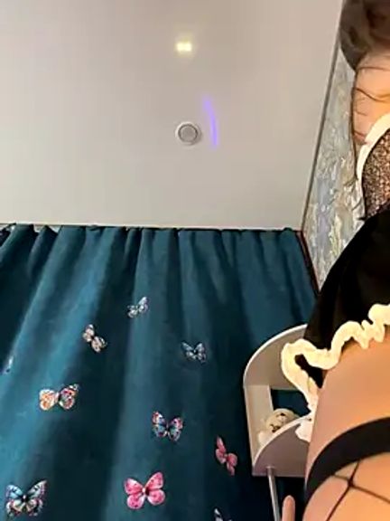 Alina_Vibe_Me