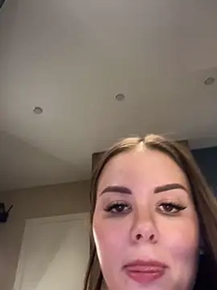Alina_Vibe_Me