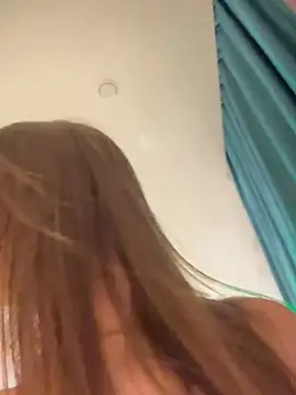Alina_Vibe_Me