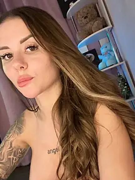 Alina_Vibe_Me