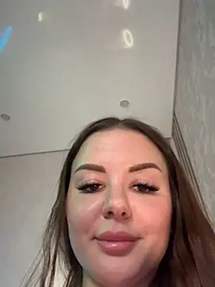 Alina_Vibe_Me