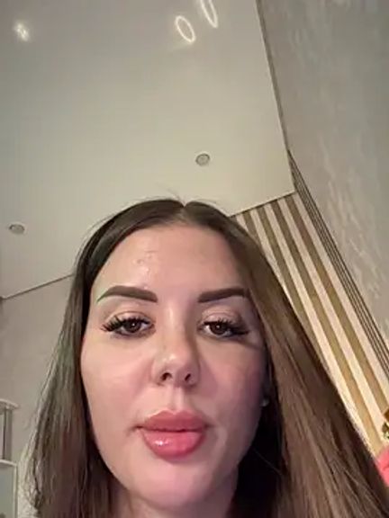 Alina_Vibe_Me