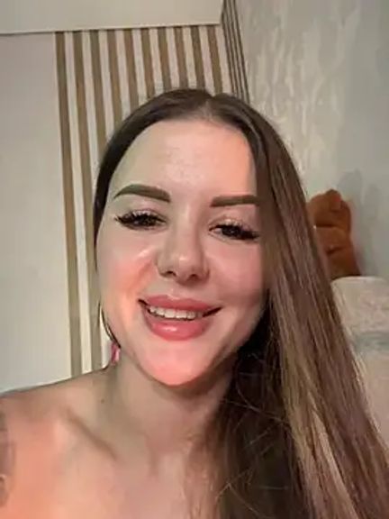 Alina_Vibe_Me