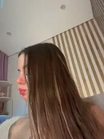 Alina_Vibe_Me