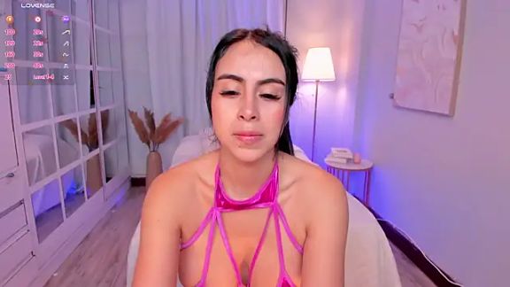 LeahJones_