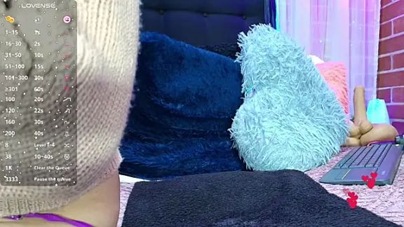 Hanna_horny_