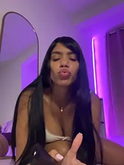 -Naomyy-