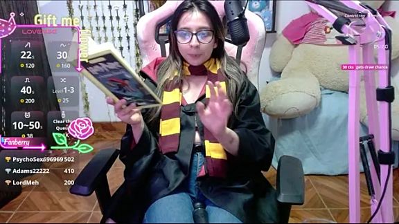 Maggie_Fox3