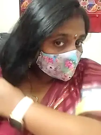 Sexy_Radhikaa