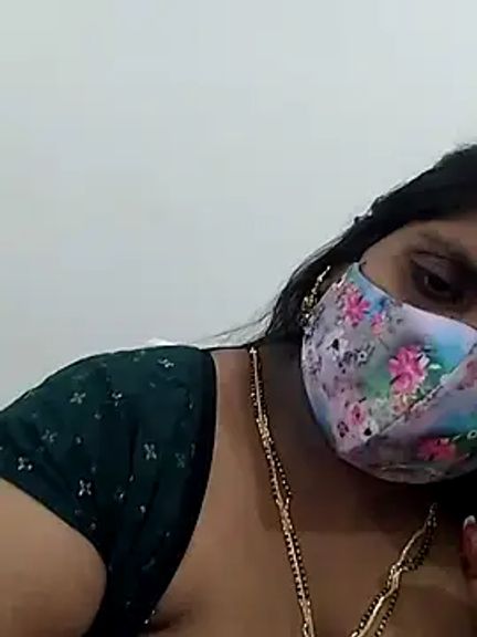 Sexy_Radhikaa