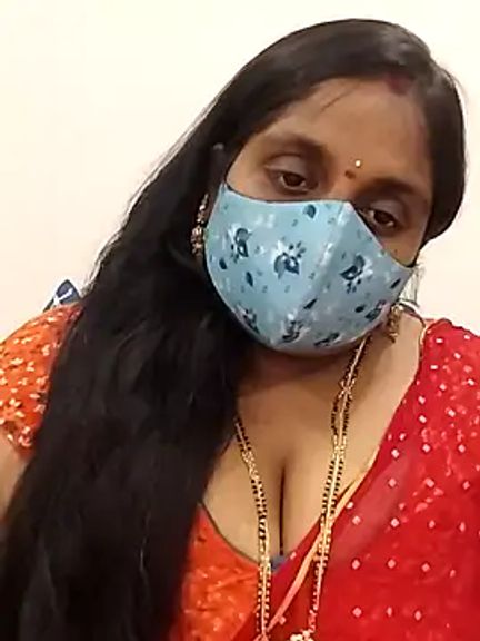 Sexy_Radhikaa