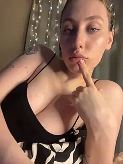 Molli_Luv