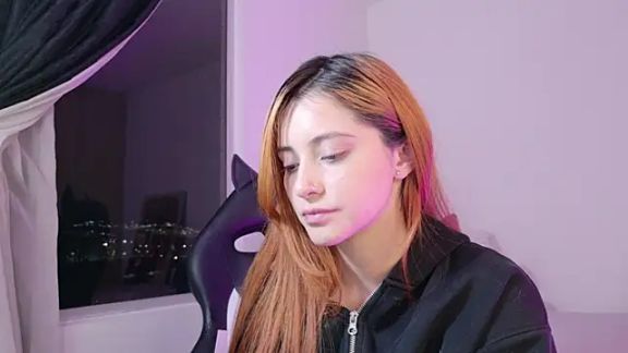 annie_mora