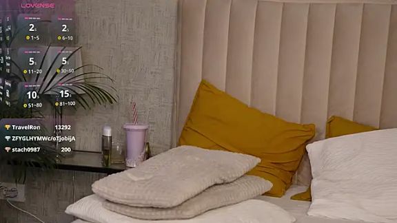 Jennifer_Hills