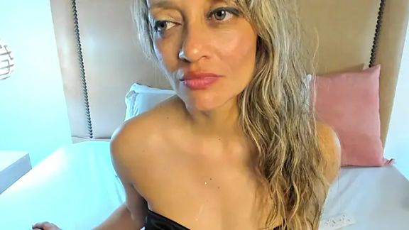 emma_collson