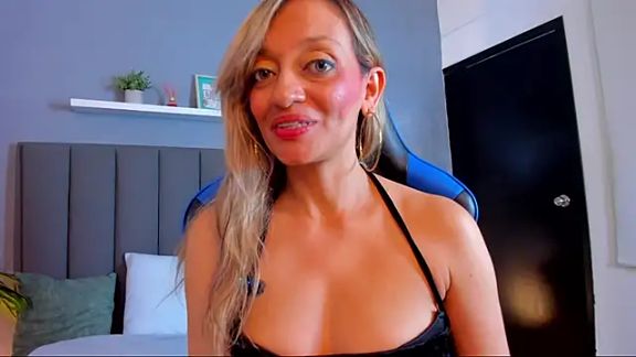 emma_collson