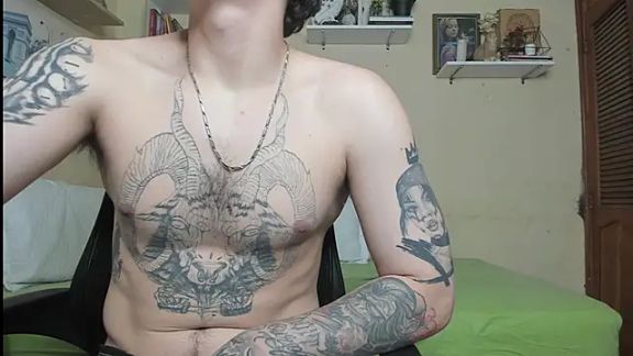 Blondandtattoofaced