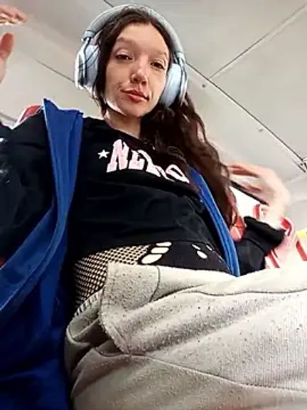 Lucy_cole
