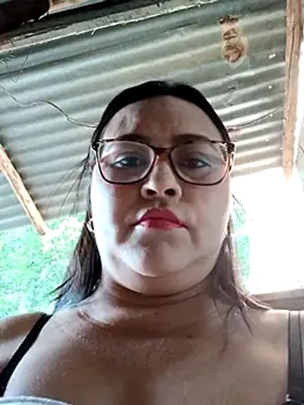 Dirty-Momm-Divorced-Hot