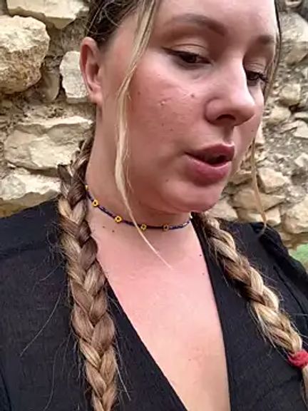 Mona_Plus