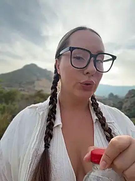 Mona_Plus