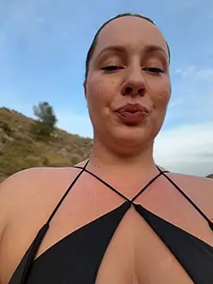 Mona_Plus