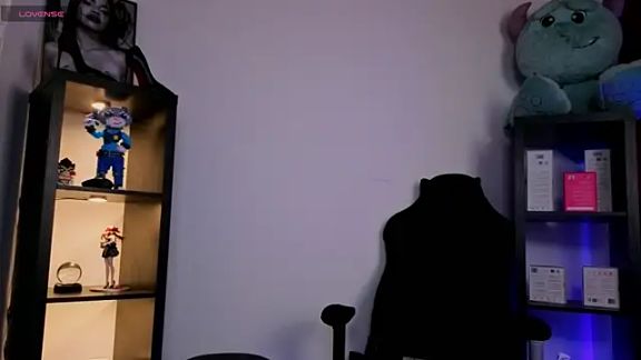 Alaia_Asuka