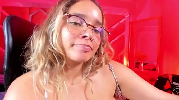Olivia_Fox69