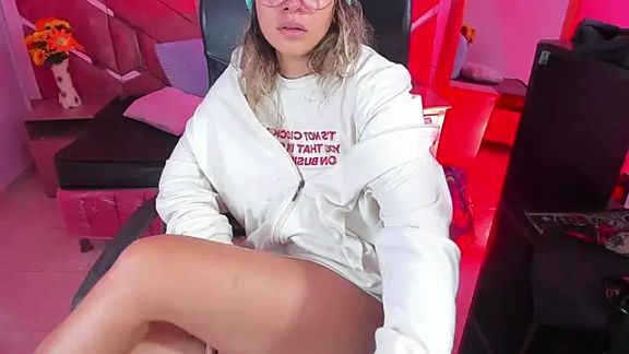 Olivia_Fox69