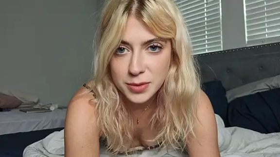 sinfulblonde1