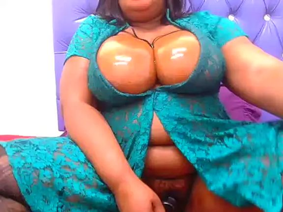 NaughtyNicoleXX2